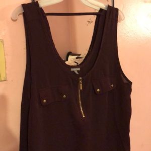 Sleeveless blouse